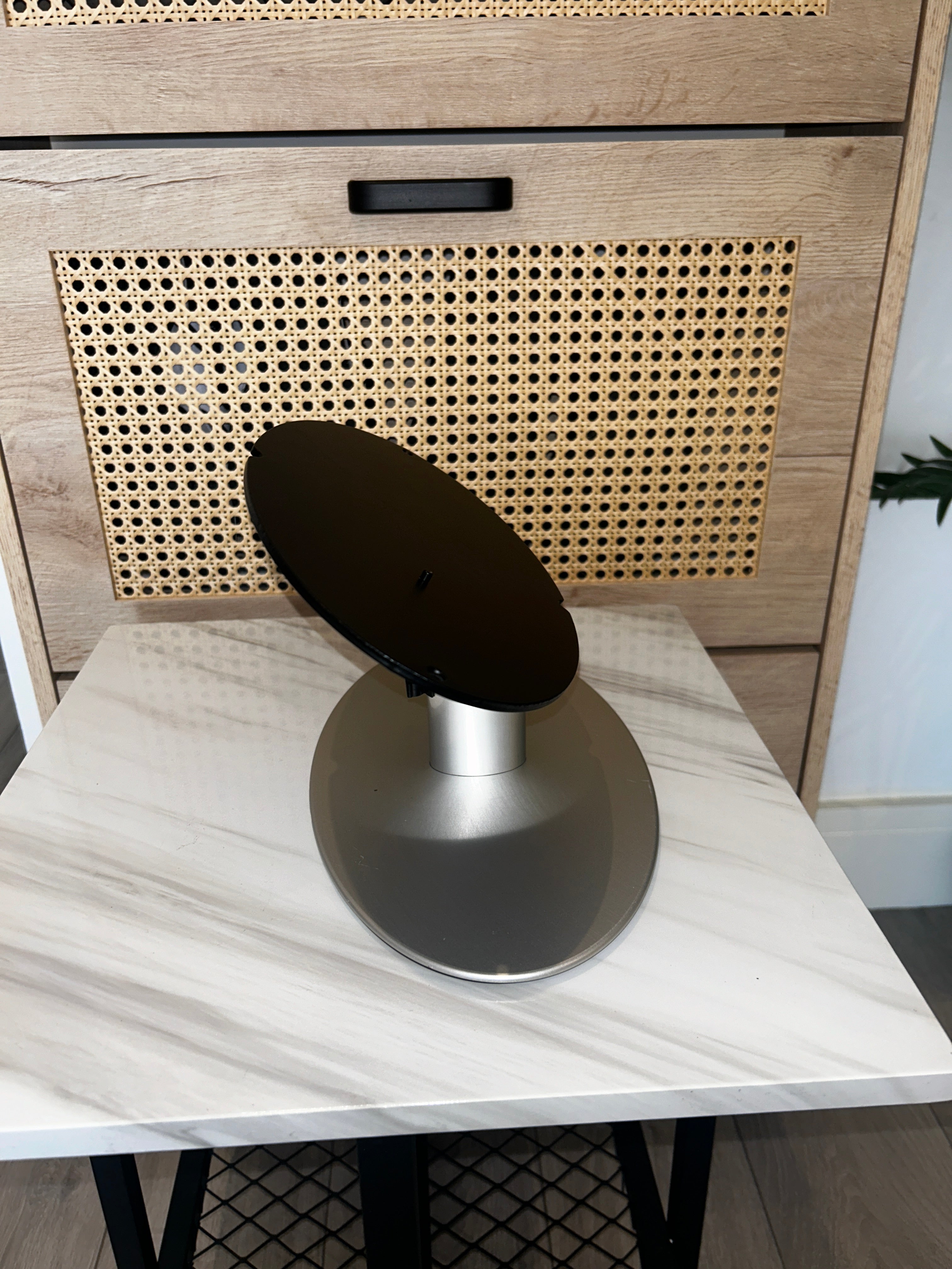 Bang & Olufsen Beocenter 2 Table Stand store